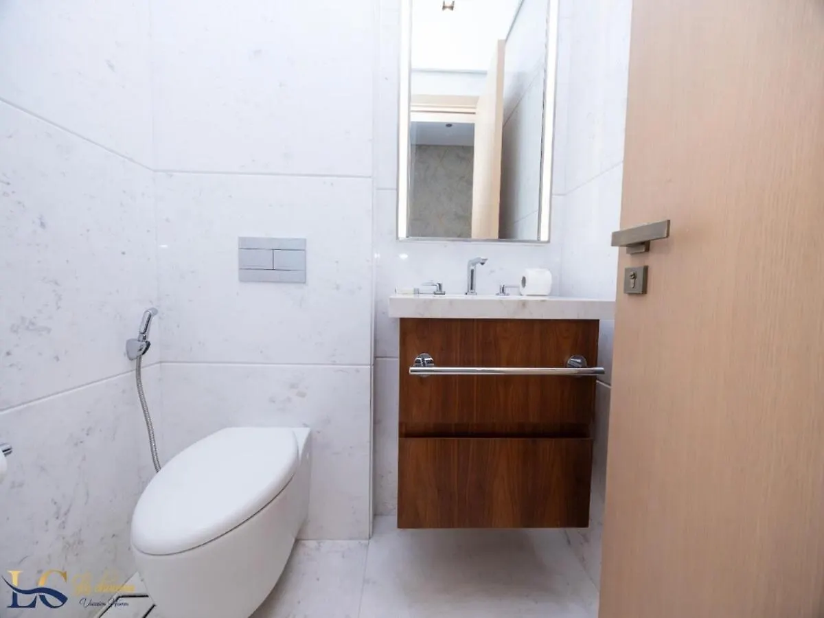 Luxury 1-Bedroom In Downtown'S Iconic Core Dubai Apartment